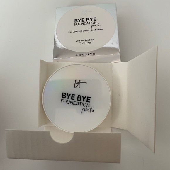 It Cosmetics Bye Bye Foundation Deep Ebony Powder - Picture 10 of 12